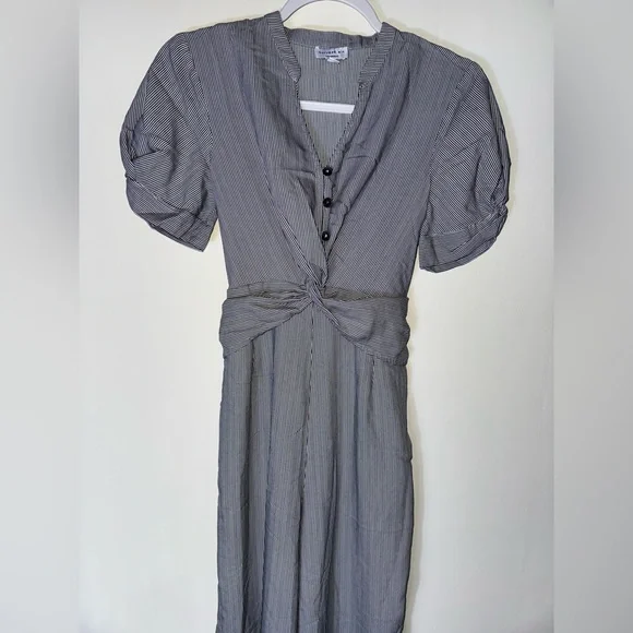 EUC Anthropologie Current Air That's A Wrap pinstrip jumpsuit SMALL‎ puff sleeve - Picture 3 of 11